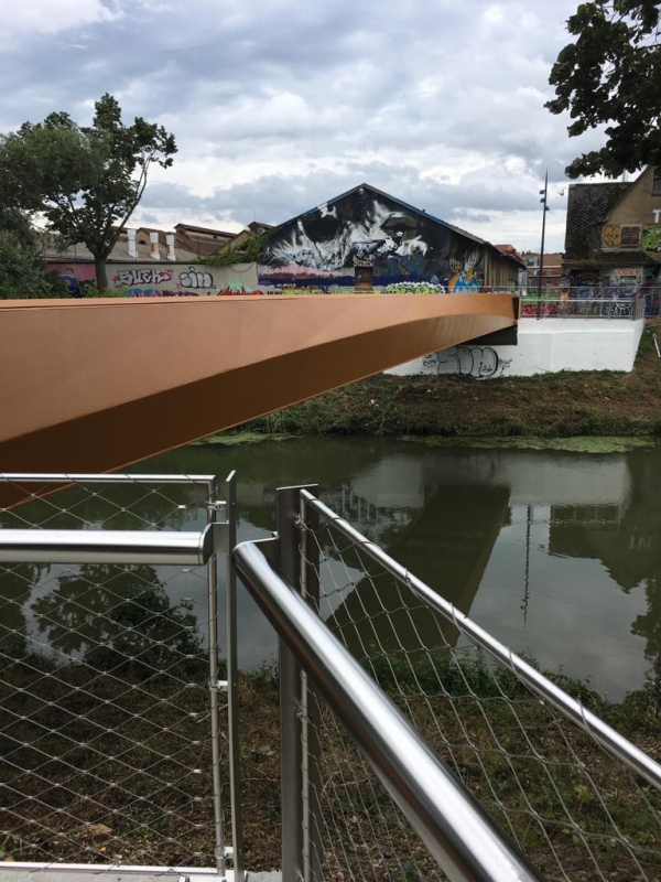 Une nouvelle passerelle piétons-vélos sur les berges de l&#039;Ill à Mulhouse