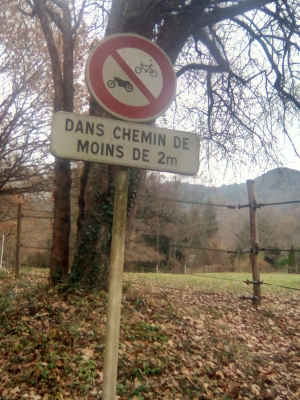 Panneau BO ....pas vraiment l&eacute;gal 