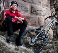 Jimmy Ertzer lance son entreprise de vente de Bikes & pièces Street -Trial