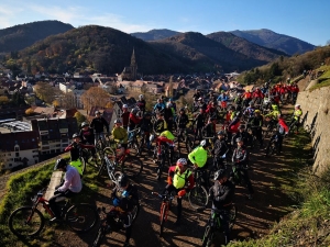 Alsace-Bike Tour  fait la promo du Pays Thur-Doller et  du march&eacute; de No&euml;l de Thann