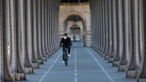 Interdit pour le sport, le v&eacute;lo est autoris&eacute; pour les d&eacute;placements justifi&eacute;s pendant le confinement
